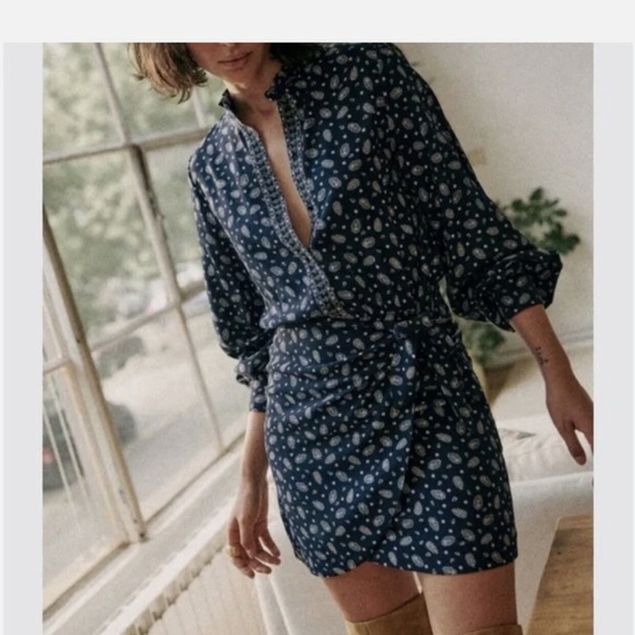 Sezane Capri wrap Elegant Navy Bandana blue Paisley dress - Picture 6 of 9